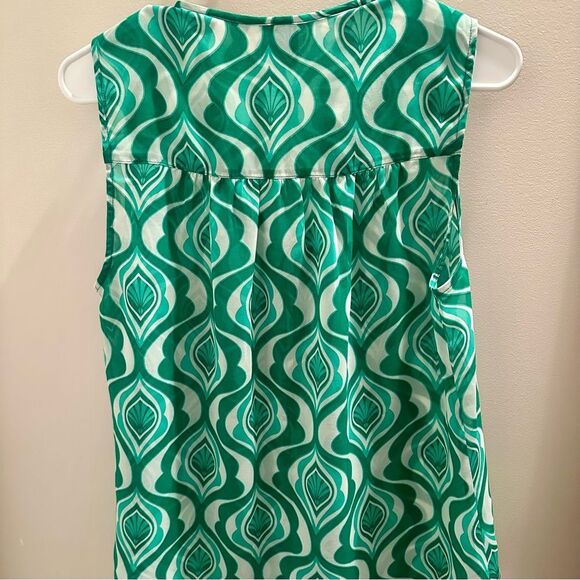 CAbi Green Scroll, Sleeveless Top. - Picture 5 of 6
